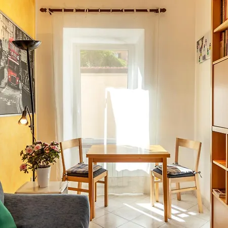 Bright And Cozy In Heart Of Ponte Milvio Rome
